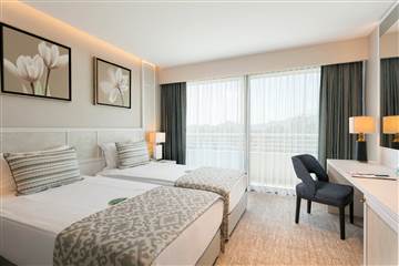 SEAVIEW STANDARD ROOM