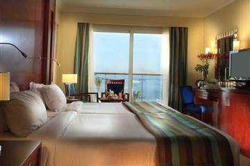 SEA VIEW ROOM