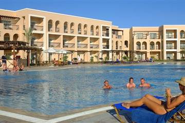 FAMILY SUPERIOR POOL VIEW ROOM