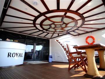 Royal Yacht - Royal Cruise