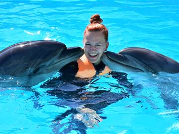 Dolphin Show - HRG (05MIN Swimming with Dolphin )