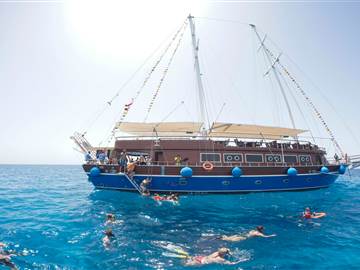 Pirates with Orange island ( Hurghada City Hotels )