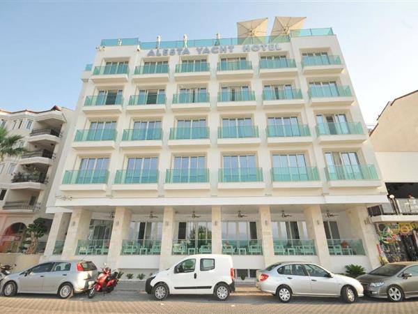 Alesta Yacht Hotel 4*