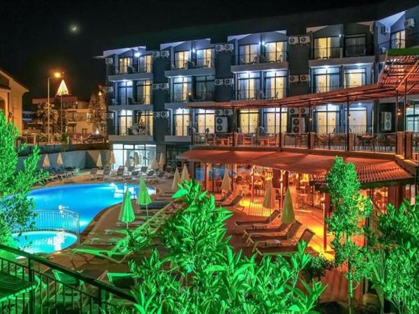 Clover Magic Park Side Hotel 4* Clover Magic Park Side Hotel 4*
