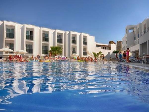 Club Shark Hotel 4* Club Shark Hotel 4*