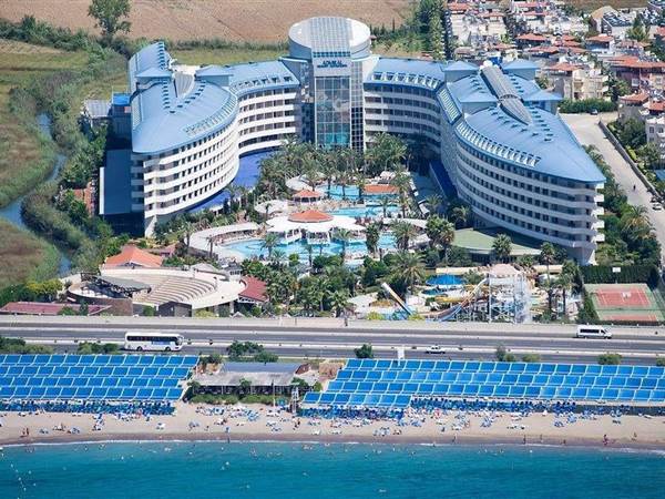 Crystal Admiral Resort Suites & Spa 5* Crystal Admiral Resort Suites & Spa 5*