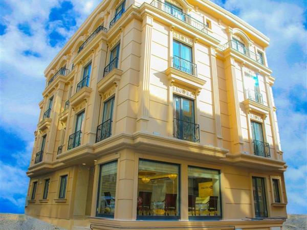 Deluxe Newport Hotel 3*