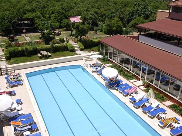 DG Rose Resort