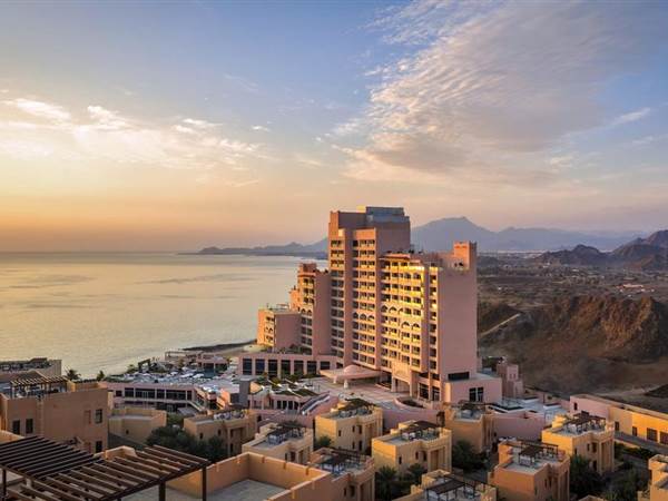 Fairmont Fujairah Beach Resort 5* Fairmont Fujairah Beach Resort 5*