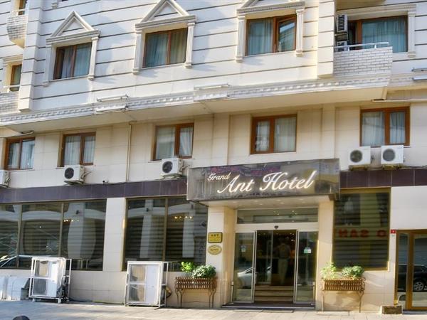 Grand Ant Hotel 3*