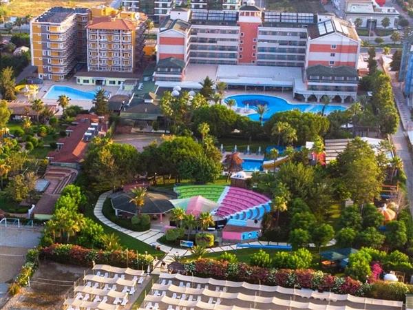 Insula Resort & Spa 5* Insula Resort & Spa 5*