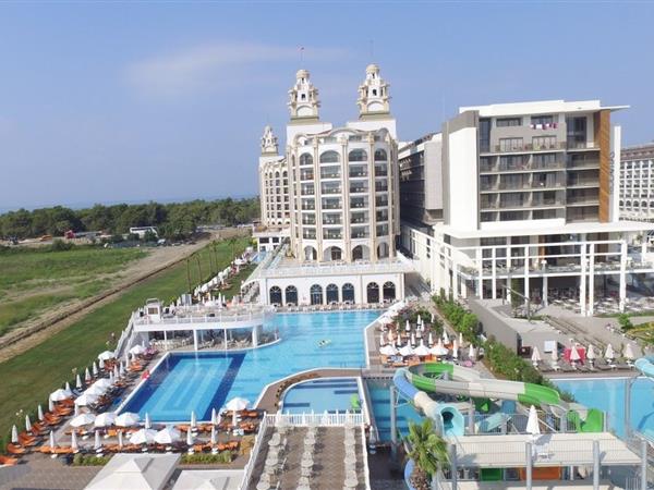 Jadore Deluxe Hotel & Spa