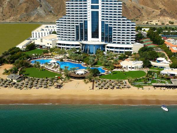 Le Meridien Al Aqah Beach Resort 5* Le Meridien Al Aqah Beach Resort 5*