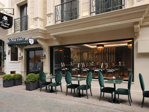 Le Petit Palace Hotel 5*