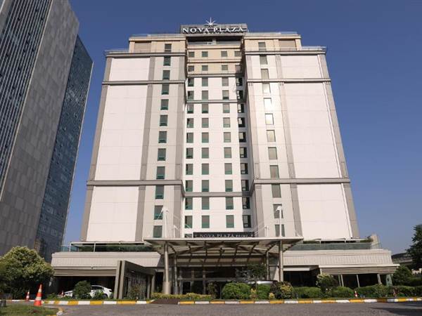 Nova Plaza Prime Hotel 4* Nova Plaza Prime Hotel 4*