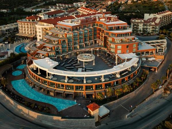 Qlusive Hotel 5* Adults Only 12+ Qlusive Hotel 5* Adults Only 12+