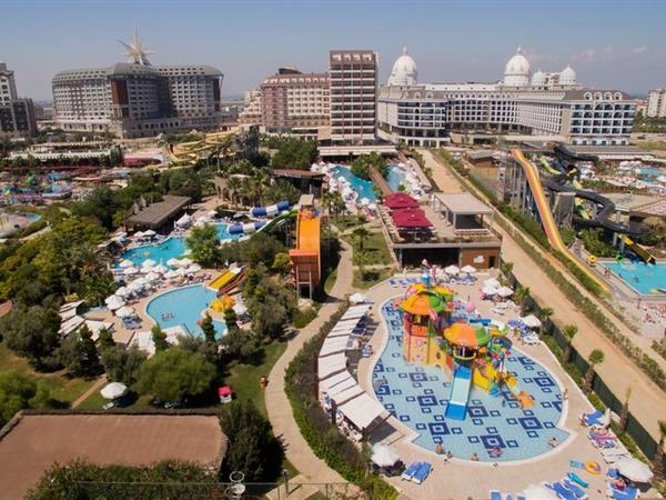 Saturn Palace Resort 5*