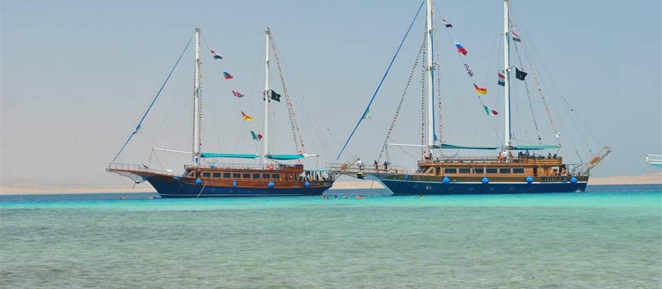 Pirates with Orange island ( Makad i- Safaga - Gouna - Sahl Hasheesh Hotels )