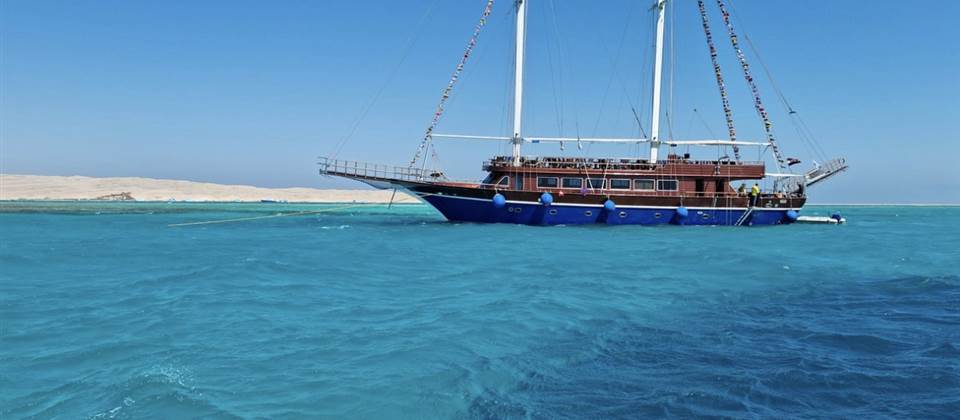 Pirates with Orange island ( Makad i- Safaga - Gouna - Sahl Hasheesh Hotels )