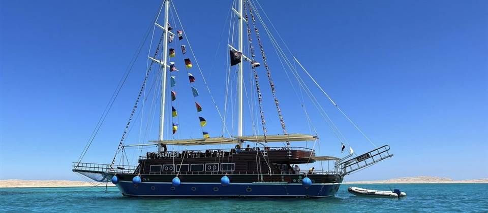 Pirates with Orange island ( Makad i- Safaga - Gouna - Sahl Hasheesh Hotels )