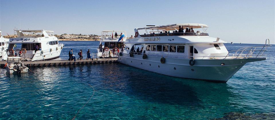 Santorini Boat 